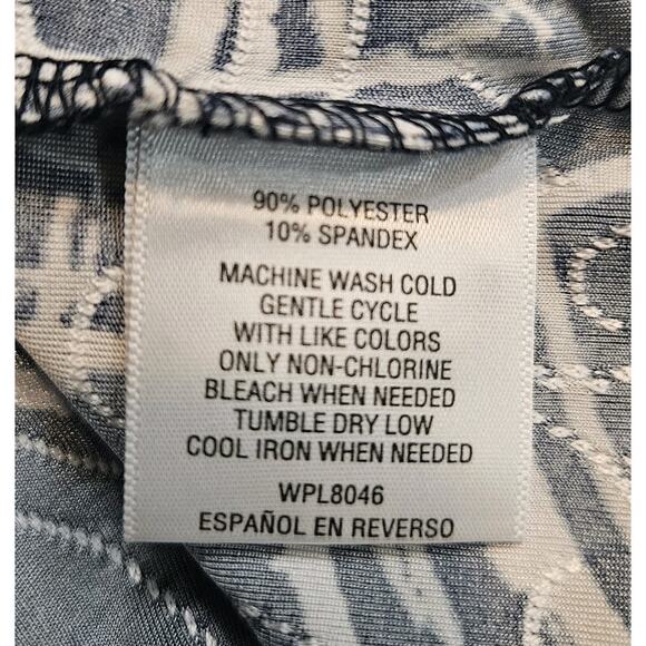 JM Collection Blue White Top Blouse Jacquard Abstract Stretch S/S Size 2X - Picture 6 of 6